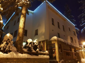 Отель Marušić Apartments  Травник